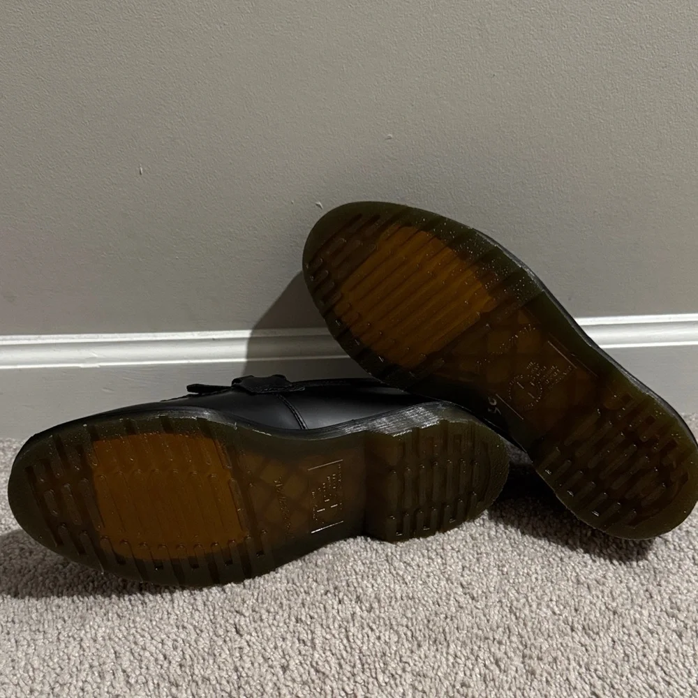 Dr Martens Adrian snaffle loafers in black - Picture 3 of 4